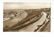 GORLESTON ON SEA - CLIFFS LOOKING SOUTH - OLD VINTAGE RP POSTCARD - NORFOLK