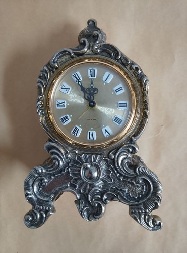 Coral vintage wind alarm - up,
