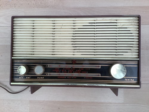Pye r33 bakelite long medium - r33,