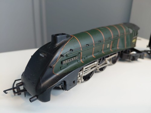 Hornby mallard locomotive - hornby,