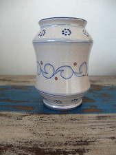 Italian hand-painted Deruta ceramic vase