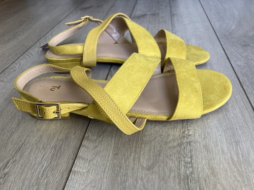 Yellow sandals size uk7 - size,