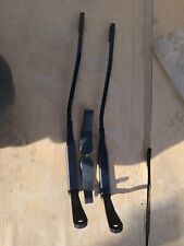 Jaguar XJ6/12 Wiper Arm Pair