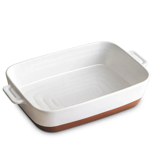 Deep lasagna dish with - with, handles
