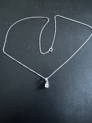 White gold 25 ct - 9,