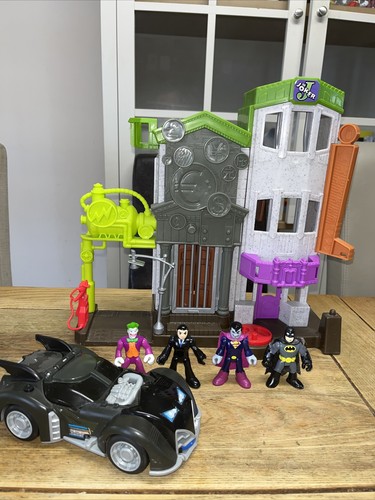 Imaginext crime alley gotham - alley,