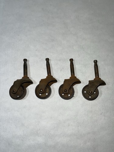 Vintage metal rusty - x,