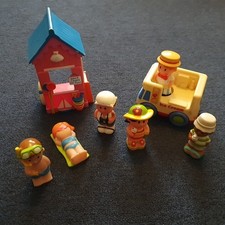 ELC Happyland Beach Playset Bundle Beach Hut Ice Cream Van 6 Figures