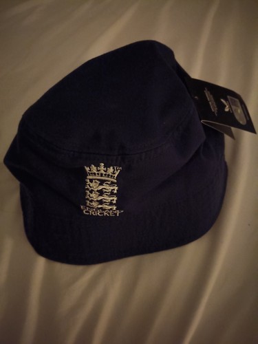 Brand new castore england - brand,