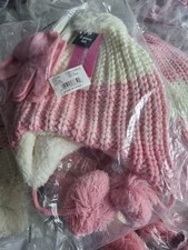 Girls Wooly Hat and Glove Set