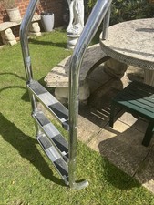 Certikin - swimming pool ladder steps