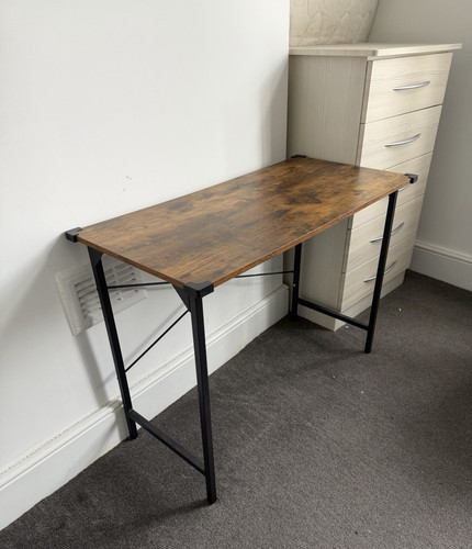 Dark wood effect folding - wood,