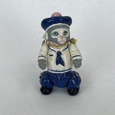 Hantel  Miniature Cat in