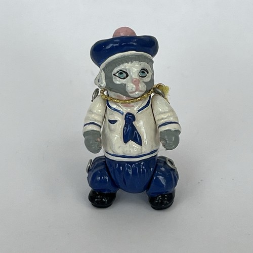 Hantel miniature cat in - miniature,
