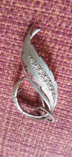 Beautiful feather design - beautiful,