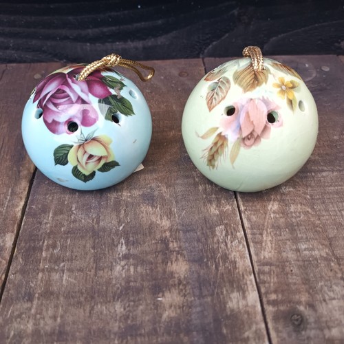 Vintage ceramic pomanders ye - 2,