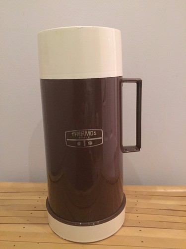 Vintage retro thermos food - /,