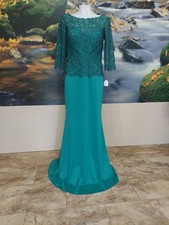 Allyss Jade Emerald Vneck