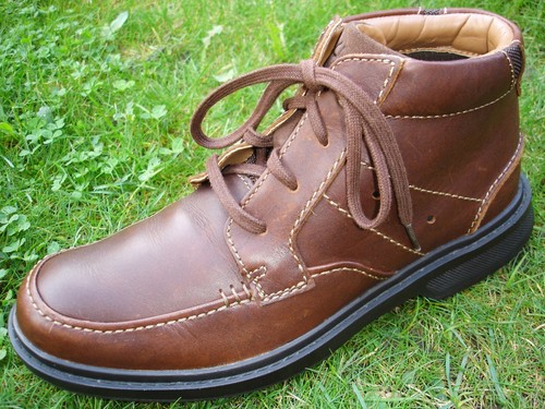 Clarks wave walk technology - clarks,