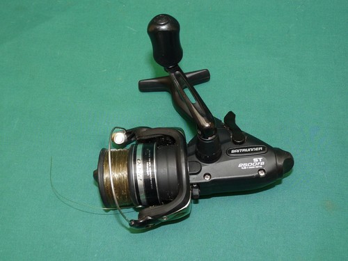 Shimano 2500 baitrunner - shimano, st