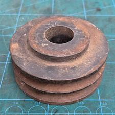 USED TWIN VEE PULLEY 3-7/8" DIAMETER 1-1/8" BORE A SECTION METAL PULLEY