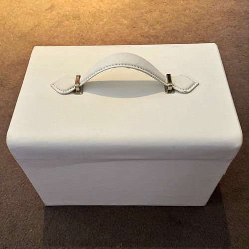 White faux leather - faux,
