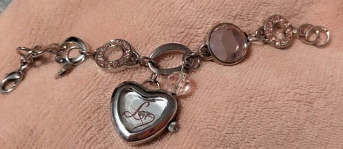 Stunning lipsy charm - **stunning,