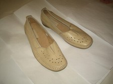 Ladies shoes ‘ PAVERS ‘ – beige – size 6 ( EU 39 ) – good condition