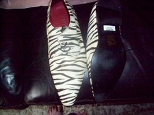 Mens zebra animal print shoes size 8 (42) Ravel