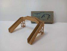 HORNBY DUBLO D1 TWO TRACK RAILWAY STATION FOOTBRIDGE BOXED pmv