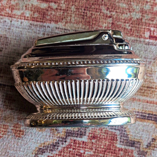 Ronson vintage metal oval - metal,