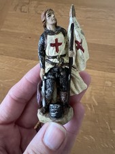 Small Knights Templar Cross Crusader St. George Knight Figure