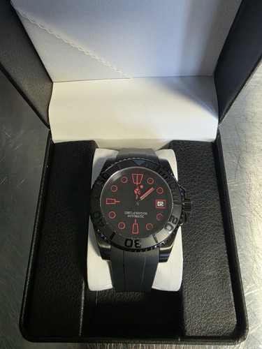 Seiko mod stealth red - seiko,