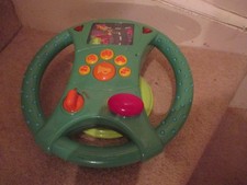 Toy steering wheel with lights