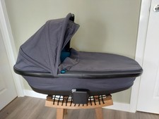 Quinny Foldable Carrycot In Dark Blue & Turquoise 