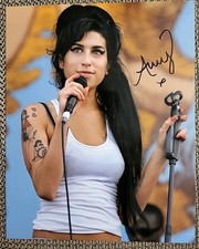 Amy Winehouse 8 x 10 glossy