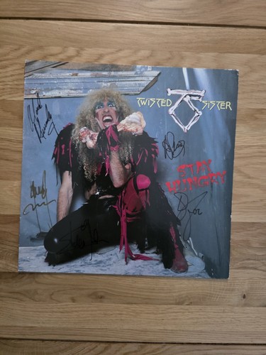 Twisted sister stay hungry - sister,