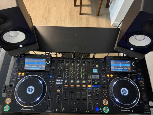 Pair cdj 2000 nxs2 djm900 - of,