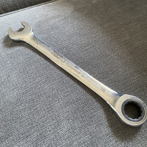 16mm ratchet spanner - .,