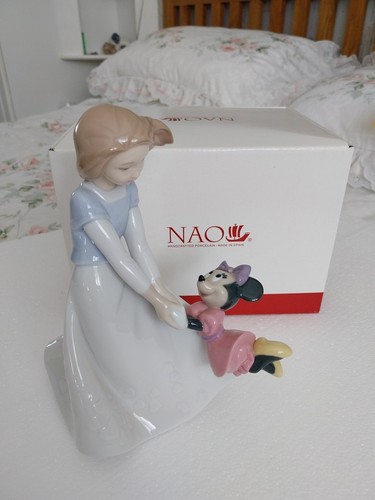 Nao lladro porcelain figure - porcelain,