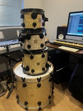 DW Collectors Drums Gold