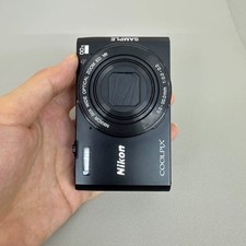 Nikon COOLPIX S7000 16.0MP 20x
