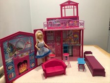 Barbie Glam Vacation Beach House Fold 'n' Go