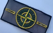 Stone Island  Mesh badge + 2 buttons Uk Stock, sent by roayl mail 48