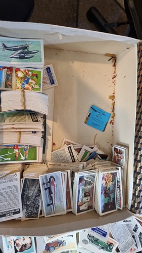 Cigarette cards joblot over - cigarette,