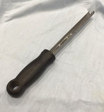 Microplane Premium Classic Series 8” Grater Black