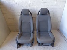 Discovery front seats - front, pair