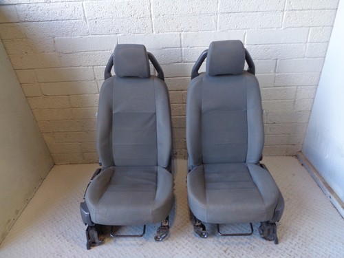 Discovery front seats pair - 3,