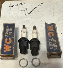 2 Vintage CHAMPION H-9 SPARK