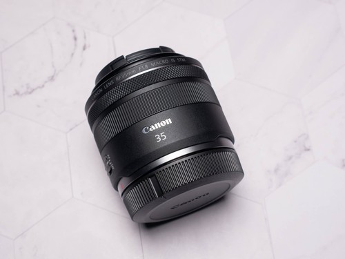 Canon 35mm 8 macro is - 35mm,